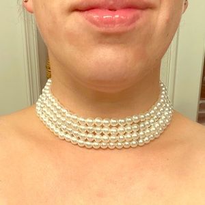 🍁 LAST CALL Faux Pearl Choker